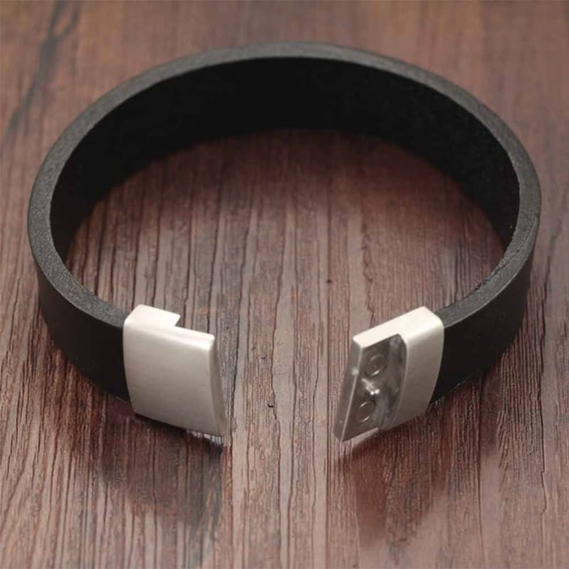 Simple Elegant Leather Bracelet with Magnetic Closure